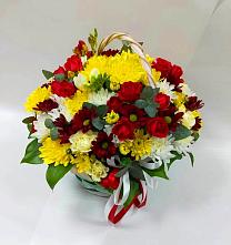 Цветочная композиция из Хризантемы и Розы в корзине в Шаликово