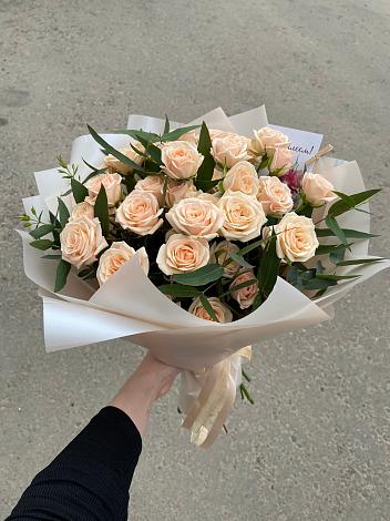 Букет Кремовые розы Латте в Шаликово